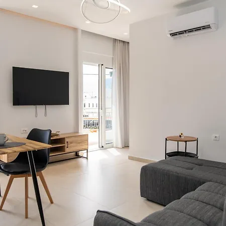 Apartment 30 Roses *